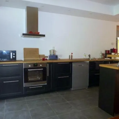 House Le De Banelou Дом отдыха *